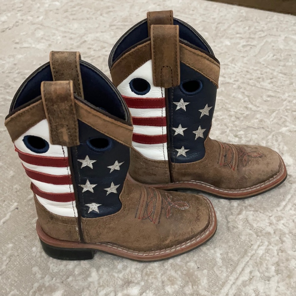 Cody James cowboy boots size 9